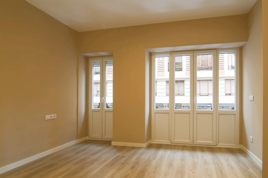 How to paint a room to make it look bigger